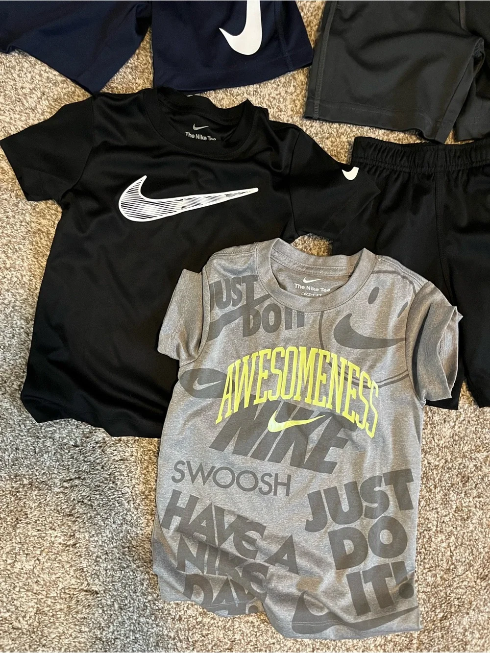 Nike Active Shorts & Tees EUC Size 5 Small Little Kids Dri-Fit